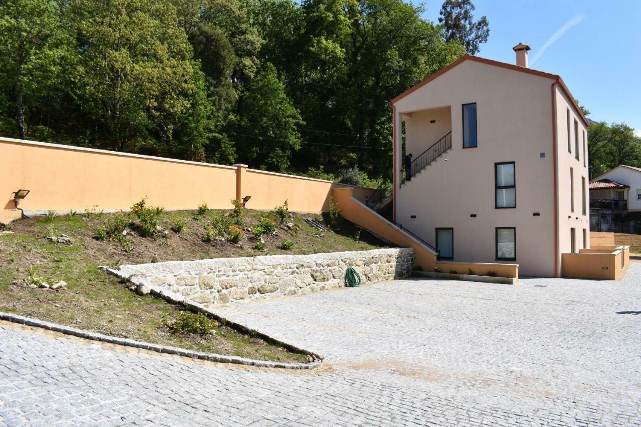 Apartamentos Compostela Lobios Dış mekan fotoğraf